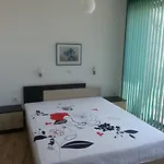 Azur شقة