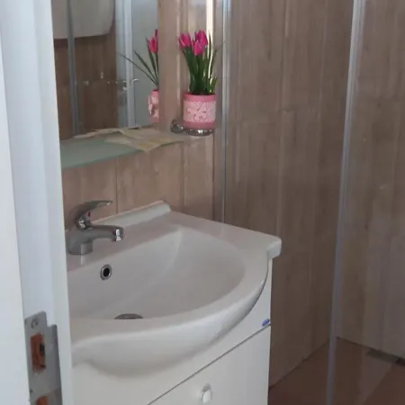 Azur Apartament *